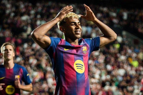 Mỗi môn thể thao: Barcelona dự