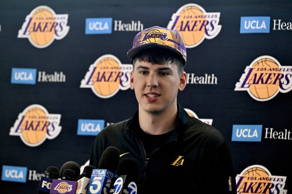Wen Pang: Lakers nghĩ rằng Lar