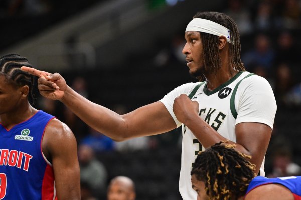 Pháo đài cao! Myles Turner t