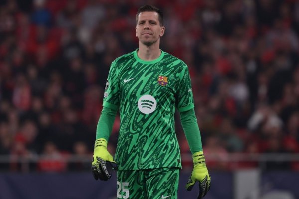 Szczesny đã để thủng lưới 27 b