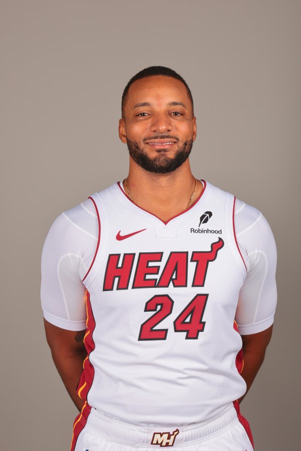 Vẫn là Bobby như vậy! Trong tr