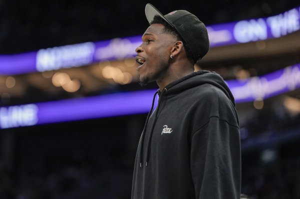 Scotto: Edwards đã được chấp t