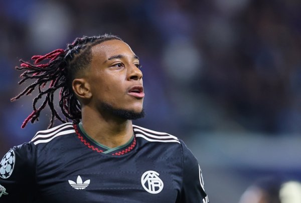 Olise là cầu thủ đầu tiên ở 5 